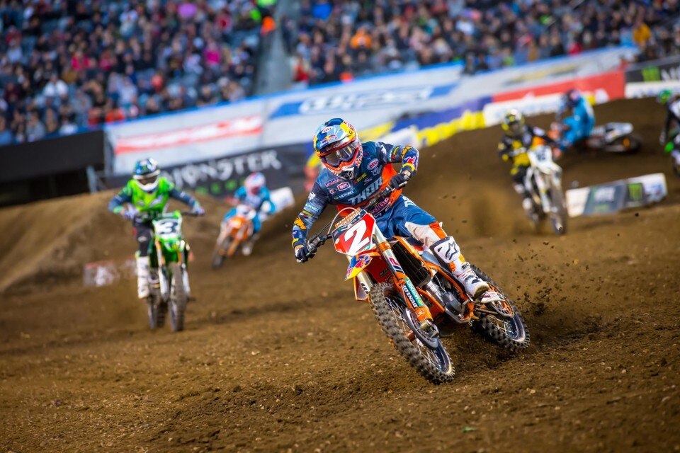 AMA Supercross 2019, Cooper Webb vince a East Rutherford e vede il titolo AMA Supercross 2019, Cooper Webb vince a East Rutherford e vede il titolo